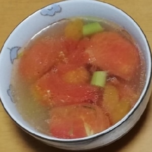 トマトとアスパラの中華スープ